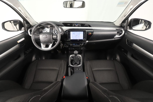Toyota Hilux 2.8 Cd Srv 177cv 4x4 At