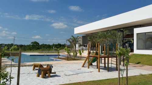 Lindíssima Casa Térrea Alphaville Camaçari.