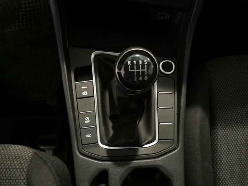 Imagen 8 de 15 de Volkswagen Jetta 2019 4p Trendline L4/1.4/t Man