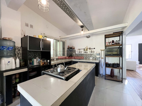 Casa En Venta - 3 Dormitorios - Pileta - La Celina Maschwitz