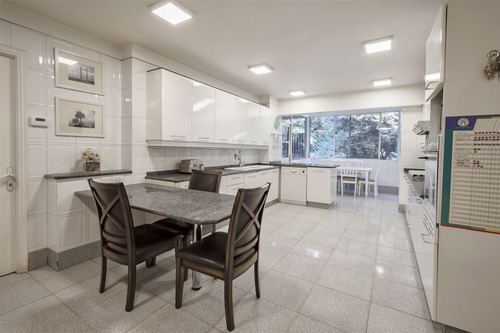Departamento En Venta De 4 Dorm. En Las Condes