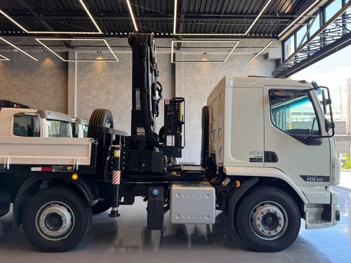Caminhão Volvo Vm290 Lx 8x2 Cabine Leito Munck Argos 45t
