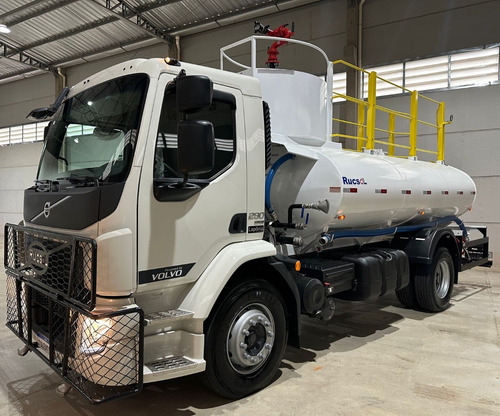 Caminhão Volvo Vm 290 4x2 Pipa Tanque Rucsol 10000l 2025