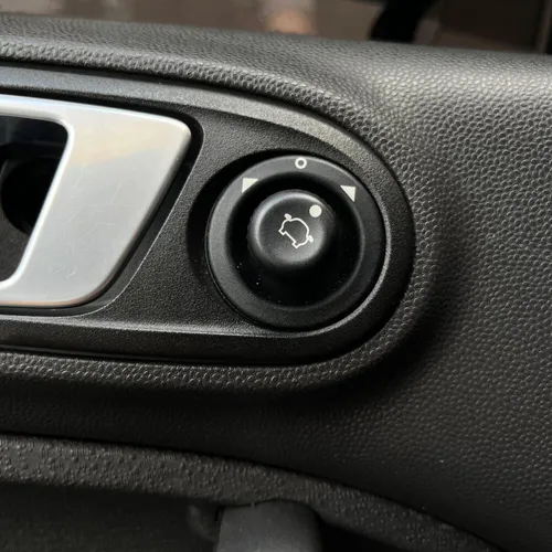 Ford Fiesta TITANIUM TP 1.6CC 2015