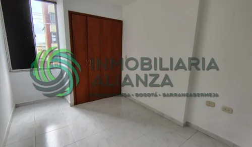 Apartamento En Arriendo En Antonia Santos Centro. Cod A16968
