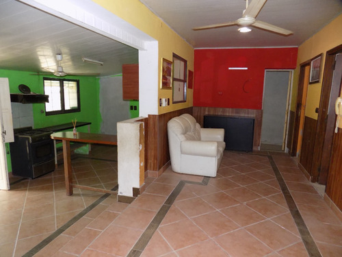 Casa Quinta, De 4 Hectareas Con 2 Viviendas Con Cochera, Deposito, Parque Y Parrilla