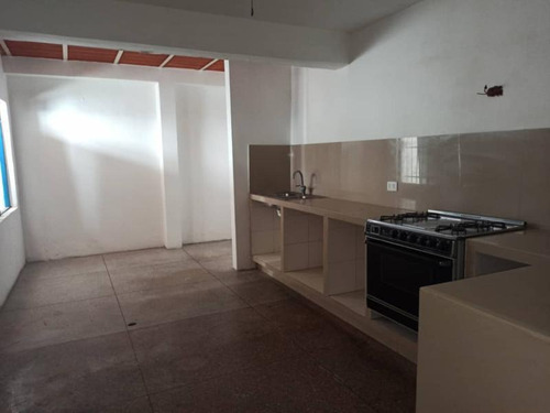 Imagen 6 de 14 de Lemc-420 Apartoquinta En Venta Trigal Norte Penélope Yáñez