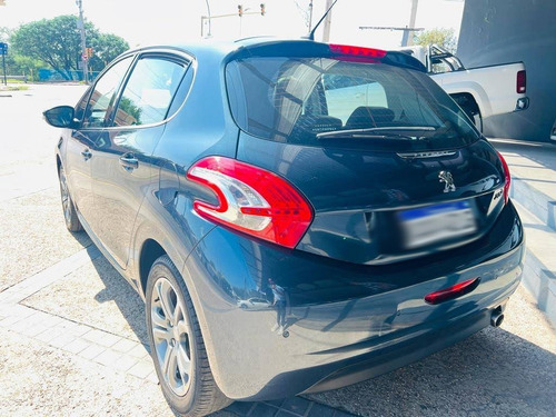 Imagen 4 de 12 de Peugeot 208 Felline Pack Cuir 2016