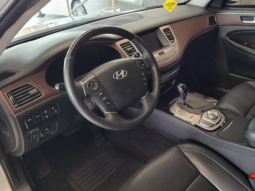 Imagem 2 de 10 de Hyundai Genesis 2012 3.8 V6 Aut. 4p