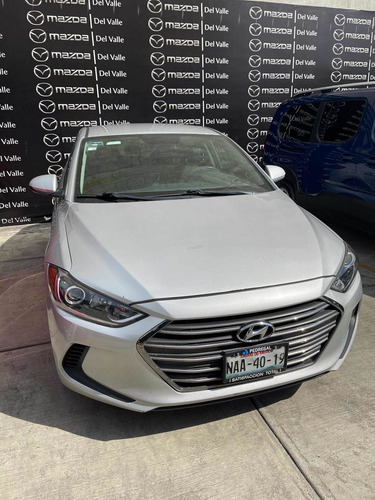 Imagen 2 de 4 de Hyundai Elantra 2017 Gls At