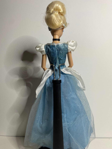 Muñeca Disney Store Cenicienta Brillantina Vestido Azul (Usado)