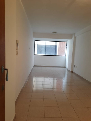Imagen 8 de 19 de Fernando Guerrero Vende Apartamento En Tazajal Res Araguaney Suites