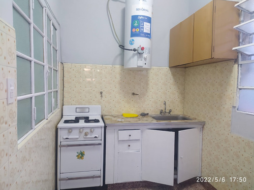 Venta De Departamento 3 Amb. Y Galpón / Local Comercial. (ambos Con Muy Buena Renta)