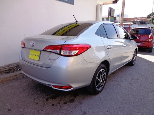 Imagen 4 de 10 de Toyota Yaris G 2022 Automático