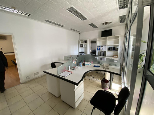 Imagen 4 de 11 de Oficina En Alquiler - Palier Privado - Luminosa - Microcentro