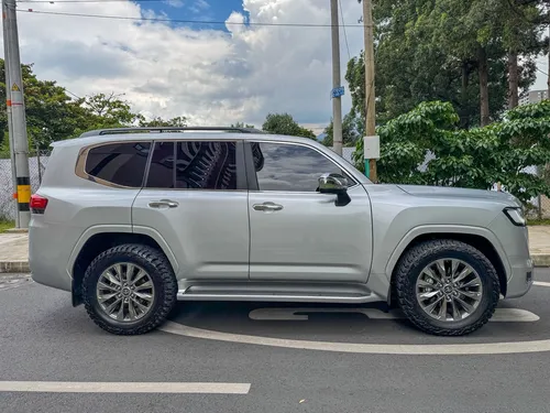 Toyota Land Cruiser 300 3.4 300 Zx