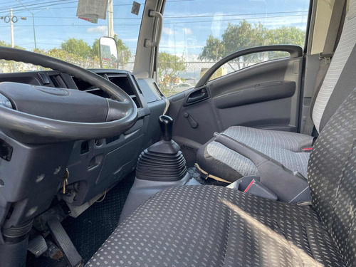Imagen 6 de 12 de Isuzu Elf 300