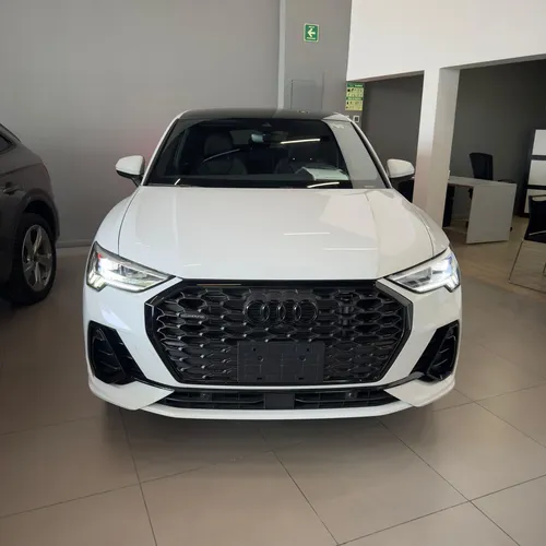 Audi Q3 SLINE 2.0 T (180 hp)
