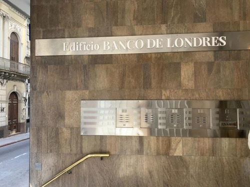 Oficina En Venta De 3 Ambientes 2 Dormitorios En Ciudad Vieja