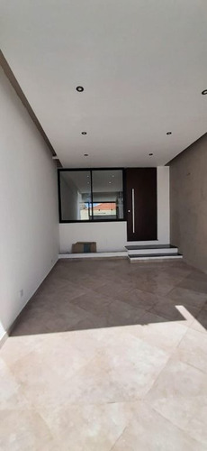 Imagem 3 de 16 de Sobrado Na Mooca Com 3 Dorms Sendo 1 Suíte, 2 Vagas, 170m² - So0915