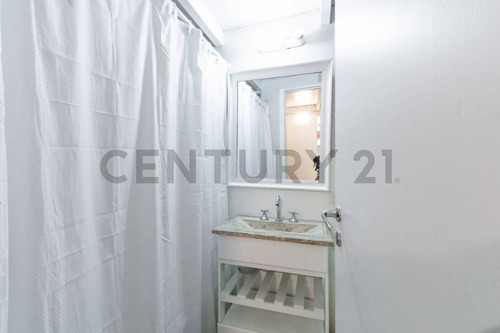 Venta Ph Tres Ambientes En Recoleta