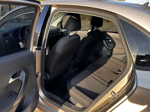 Imagen 6 de 8 de Volkswagen Polo Comfortline 1.6 Triptonic