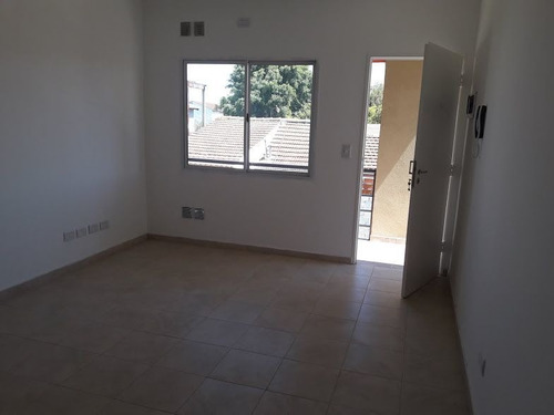 Imagen 5 de 9 de Departamento En Venta En Condominio Malnatti