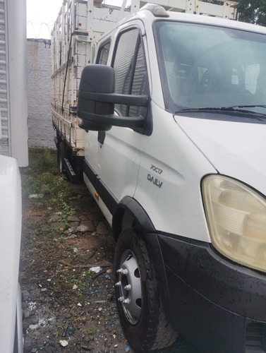 Iveco Daily 70c17 Caminhao Cabine Dupla Com Carroceria