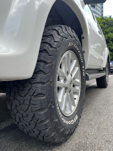Imagen 9 de 13 de Toyota Fortuner 2012