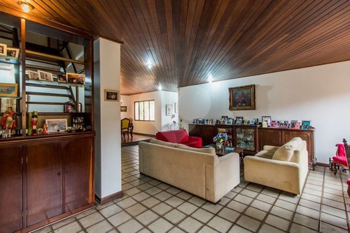 5 Suítes Em Local Bem Tranquilo - 375-im308906