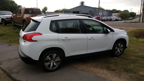 Peugeot 2008 2016 1.2 Full Manual