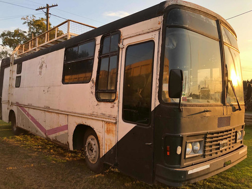 Imagen 2 de 23 de Motorhome Mercedes Benz