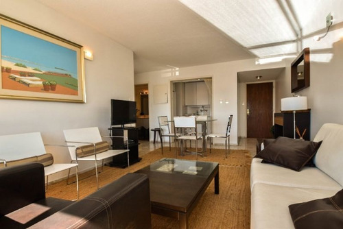 Venta De Apartamento 1 Dormitorio Y Medio En Península