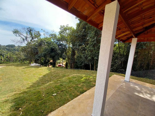 1.000 M², Casa Em Construção, Com 02 Dormitórios E Piscina !