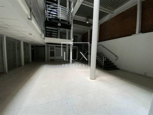 Imagen 15 de 24 de Oficina En Venta En Santiago