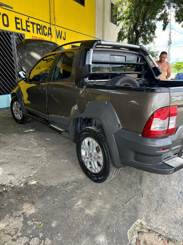 Fiat Strada 1.8 Adventure Cab. Dupla Flex 2p