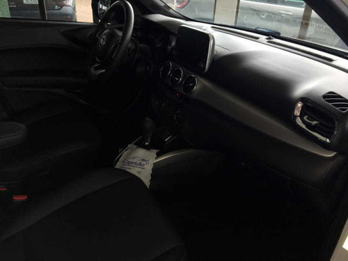 Imagem 10 de 15 de Fiat Cronos 1.8 Flex Hgt At6