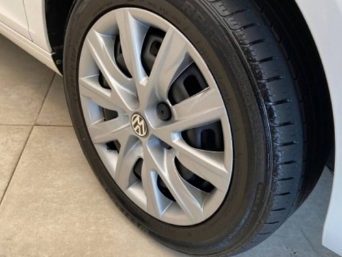 Imagem 3 de 6 de Volkswagen Fox 1.0 Mi Trendline 8v Flex 4p Manual