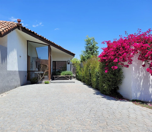 Imagen 2 de 22 de Excelente Casa A Pasos Colegio San Anselmo