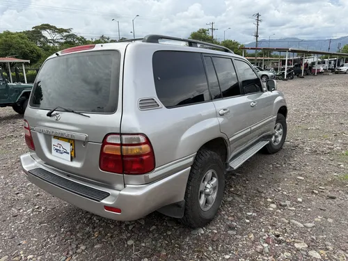 Toyota Sahara V6 4.7 Blindaje 2