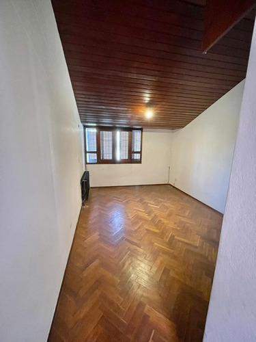 Imagen 3 de 30 de Lote Con Chalet Apto Edificio Pb Y 7 Pisos Chauvin