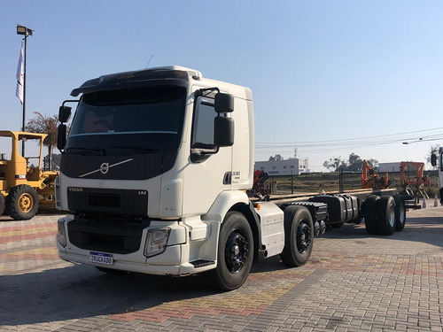 Imagem 3 de 15 de Volvo Vm 330 I-shift 8x2 2017 No Chassi=270,310,2429