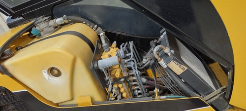 Imagem 4 de 10 de Caterpillar