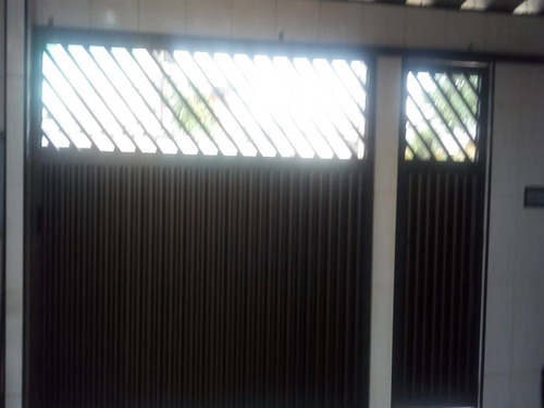 Imagem 8 de 16 de Casa 2 Dorms, Casa Isolada Vila Mateo Bei, Casa Em São Vicente . - Hm3057