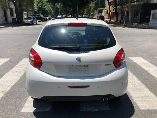 Peugeot 208 Feline Pack Cuir 2013 Gpdevoto
