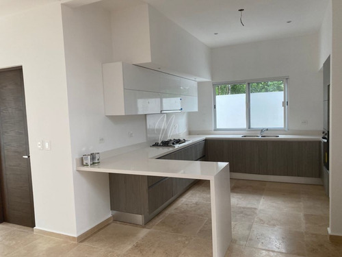 Imagen 5 de 21 de Casa En Venta En Cancun En Rio Residencial