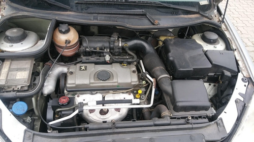 Imagem 5 de 8 de Peugeot 206 2005 1.4 Presence 3p