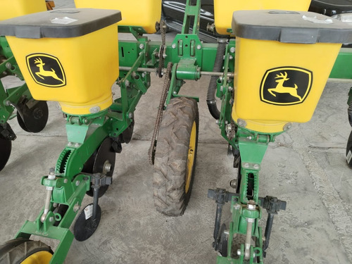 Sembradora John Deere 1010 Max Planter 4 Surcos