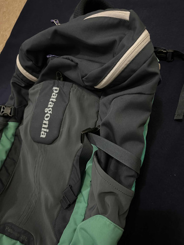 Mochila Patagonia Petrolia Trekking Montañismo 28l. Un Uso (Usado)