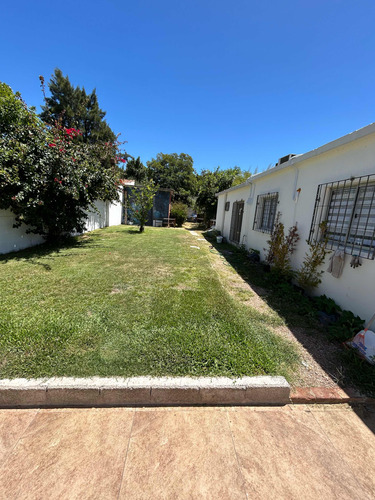 Casa En Venta A Pasos De La Rambla .